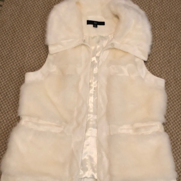 RLZ Jackets & Blazers - Cream/Off White Faux Fur Vest  NWOT